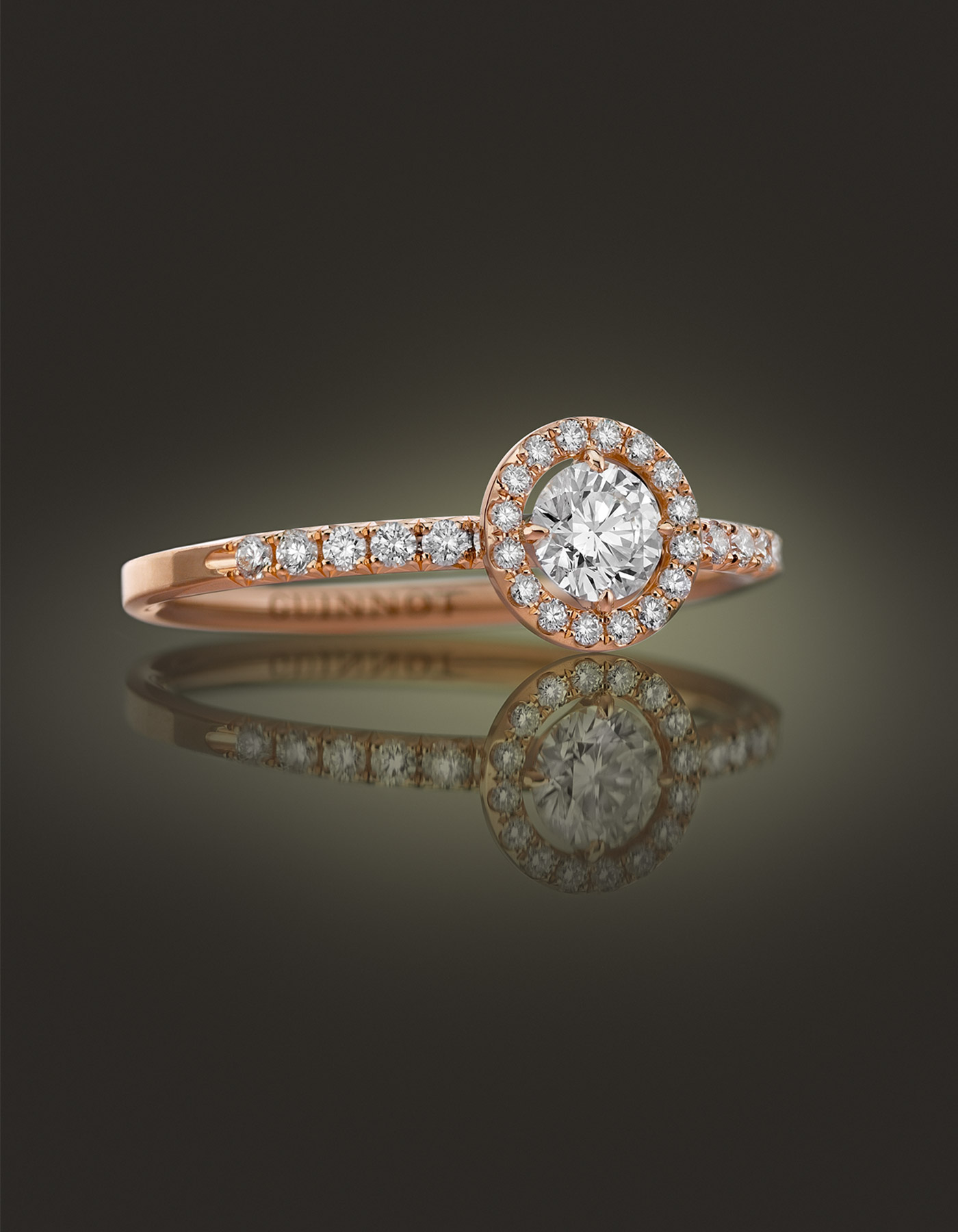 Guinnot Anonymous Halo diamond ring in 18k rose gold