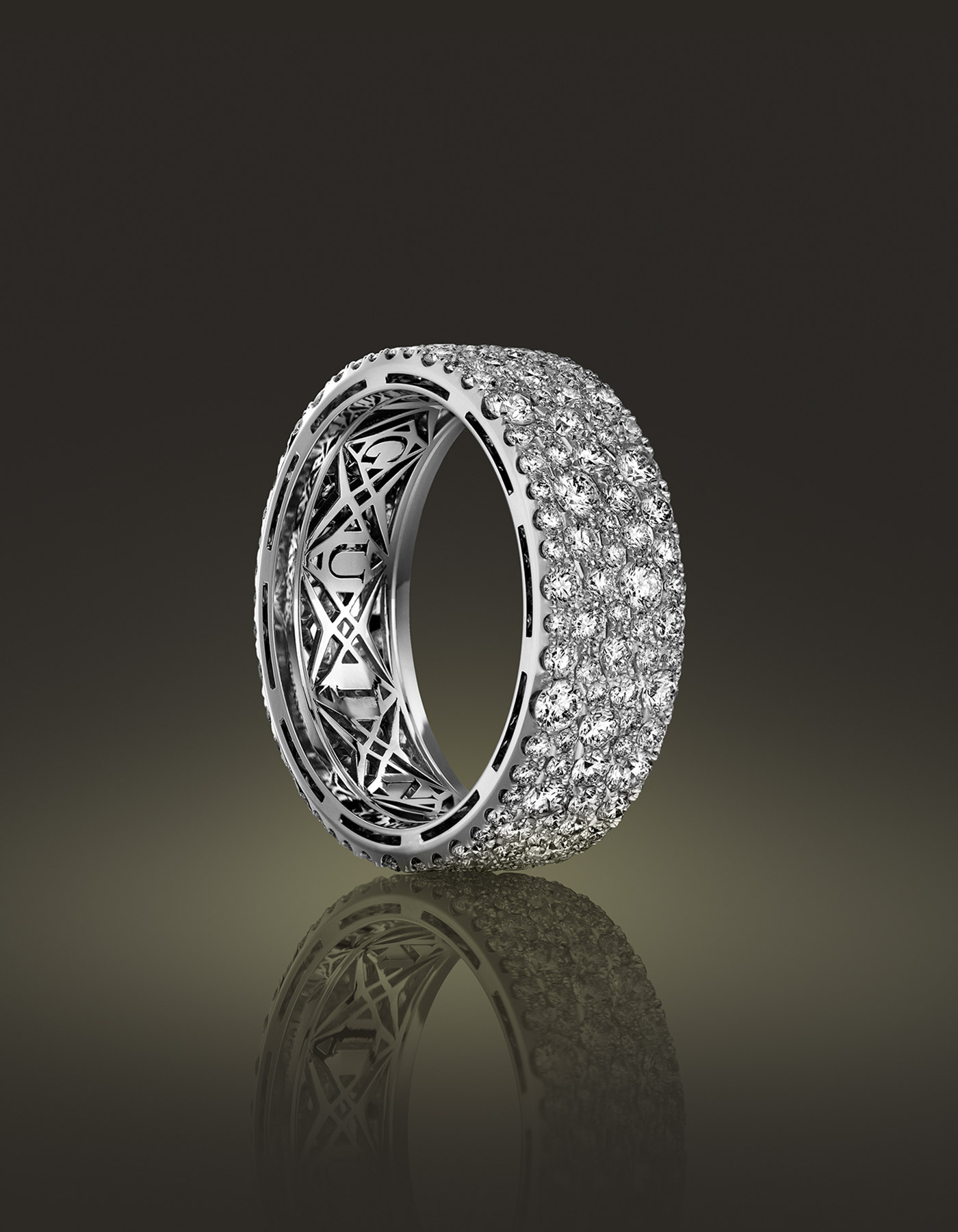 Guinnot Anonymous Snowset diamond ring in 18k white gold